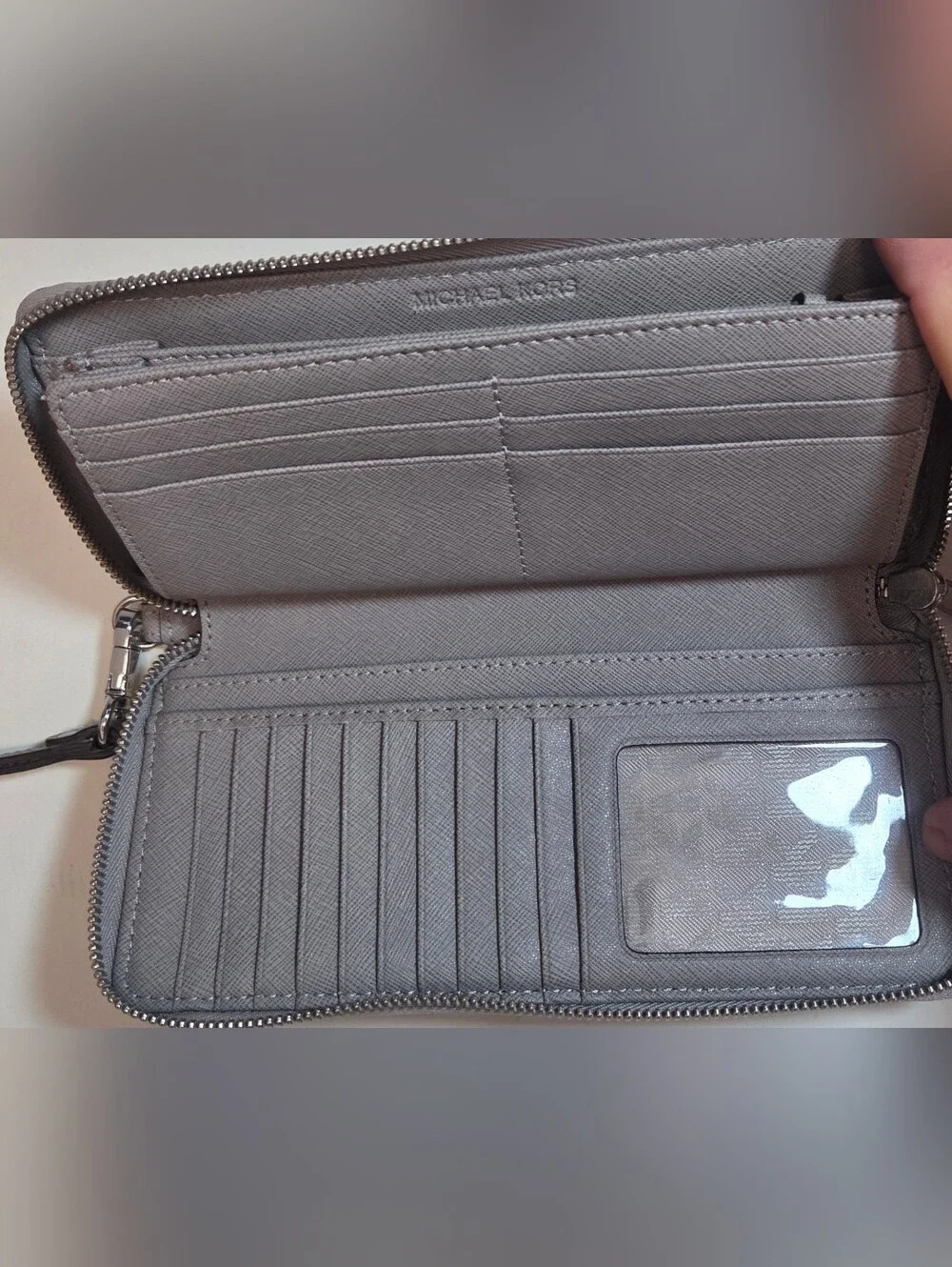 Michael Kors benefits charity